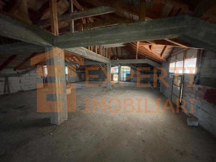 VILA cu spatii comerciale situata in zona CUMPANA - 19