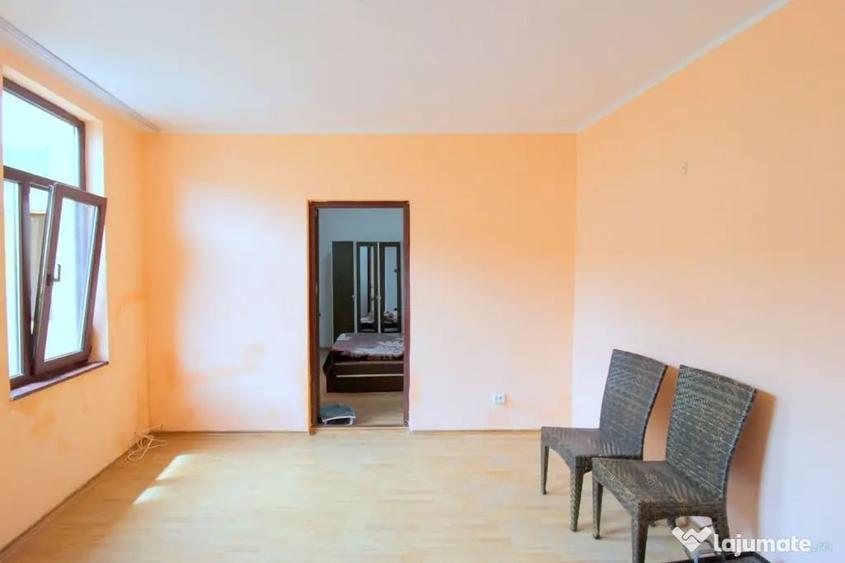 De vanzare casa cu 3 camere, zona Port, 64.000 euro - 7
