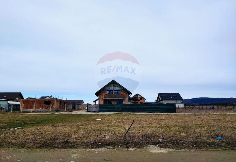 Teren intravilan de vânzare în Tălmaciu - 3