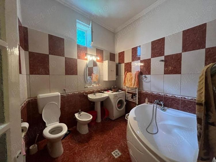 BRASADAS vinde casa cu 3 camere in zona ultracentrala. - 3