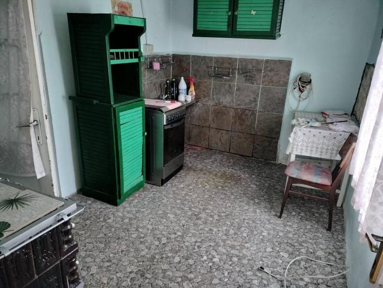 exclusivitate! Casa batraneasca trei camere, acoperis nou, Valu lui Traian! - 5