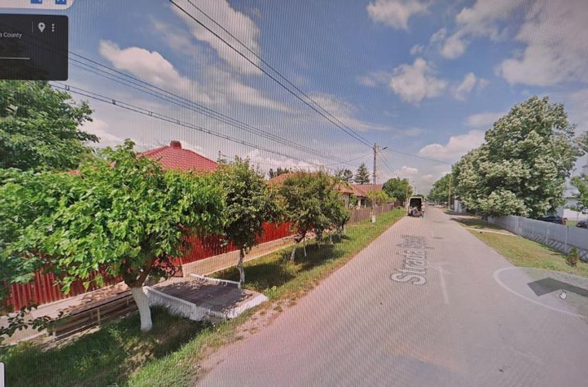 Vând casă  / curte  - 3