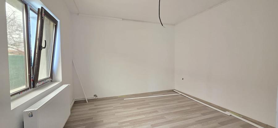 OCAZIE ! ZONA MEDEEA CASA 5 CAMERE SC=120 MP. CU TEREN 220 MP. PRET 135.000 EURO - 5