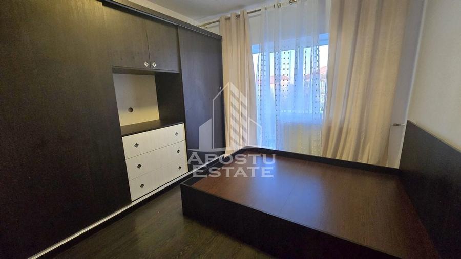 Apartament cu 3 camere, decomandat, zona Lipovei - 3