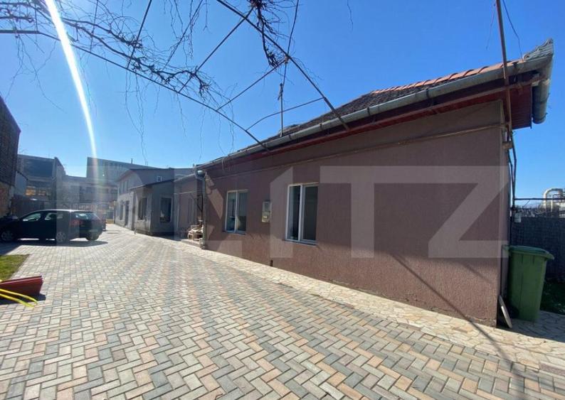 Casa individuala rezidentiala sau spatiu comercial, 6 camere - 11