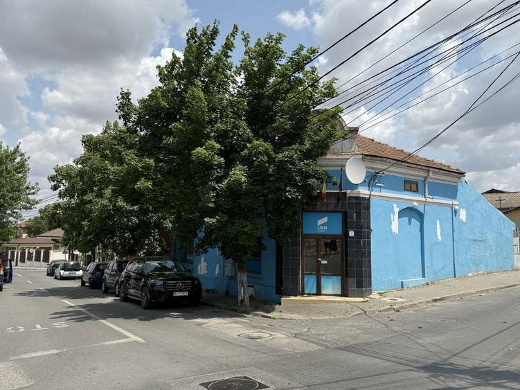 SPATIU COMERCIAL de inchiriat in Medgidia - zona centrala - 1