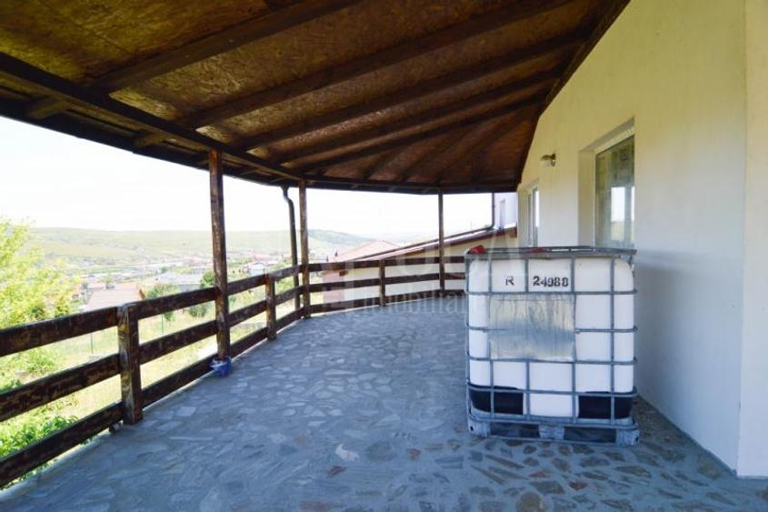 Casa 5 camere de vanzare in Campenesti - 9
