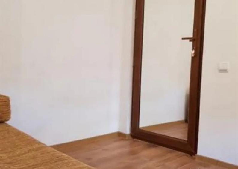 Inchiriere apartament 2 camere , situat in Targu Jiu, Min - 7