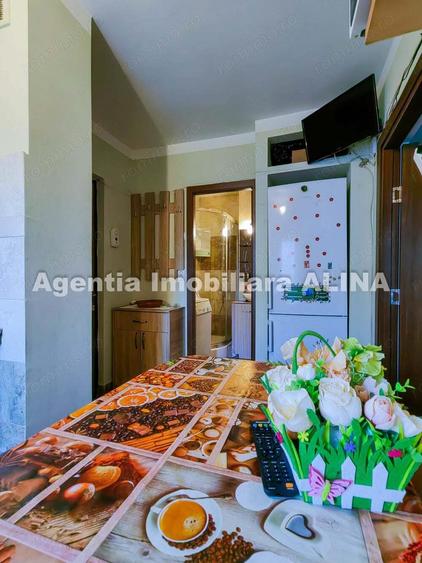Garsoniera in Deva, zona Dorobanti, 28 mp, decomandata, etaj 3. - 11