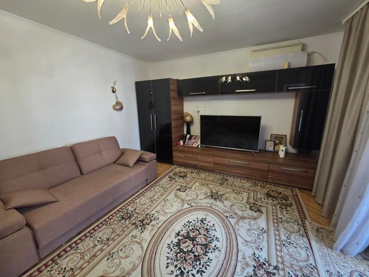 Vitanul nou, chiar pe Foisorului, stradal, bloc reabilitat - 1