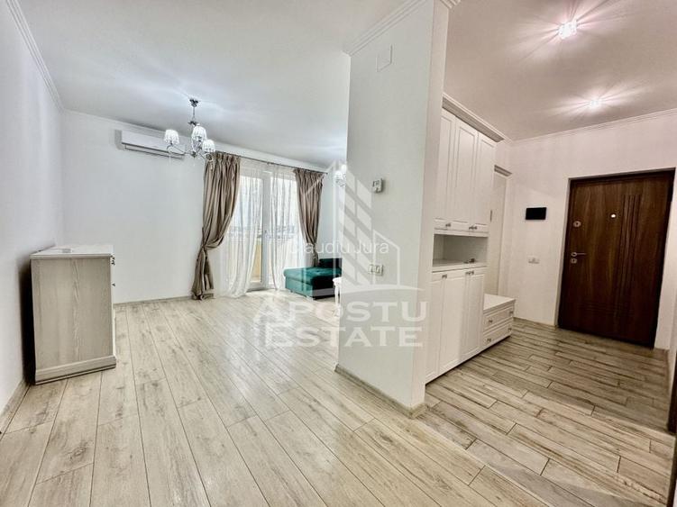 Apartament cu 3 camere semidecomandat, mobilat în Giroc Apartament cu 3 camere semidecomandat, mobilat în Giroc