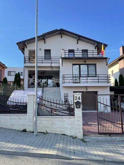Casa  cu 4 camere, 300mp,garaj, str Votonet Casa  cu 4 camere, 300mp,garaj, str Votonet