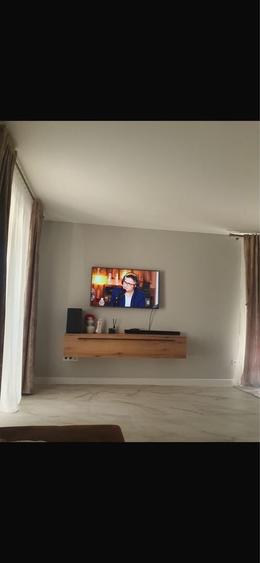 Casă cu 4 camere în Ostrovu
