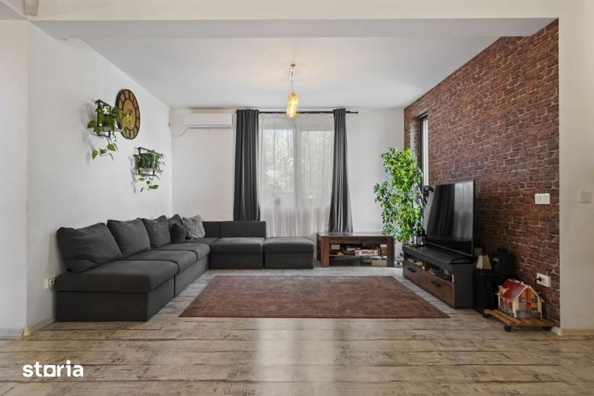 Casă cu 4 camere cu Teren 143 Mp în Corbeanca