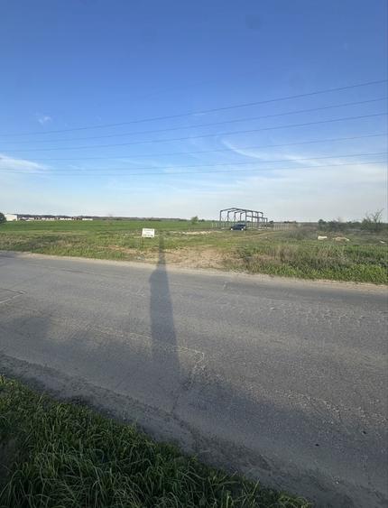 Teren de 2000 mp, în Săbăreni