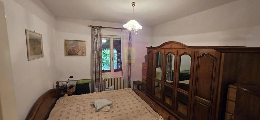 Casă cu 6 camere cu Teren 5116 Mp în Cornu