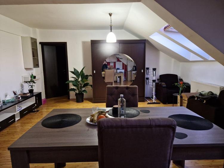 Apartament cu 2 camere decomandat în Exterior Vest