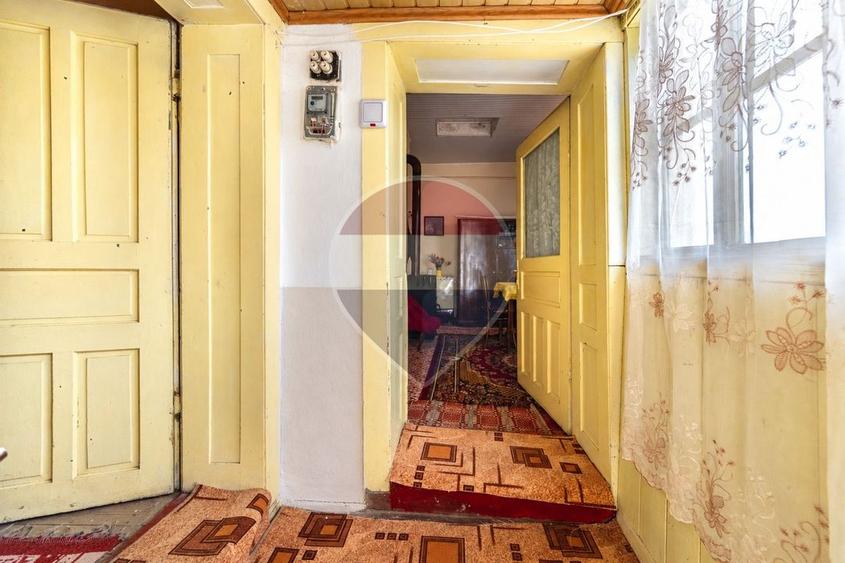 Casă individuală cu 5 camere cu Teren 1995 Mp în Jibert