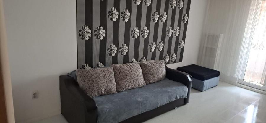Apartament cu 2 camere decomandat în Uiești