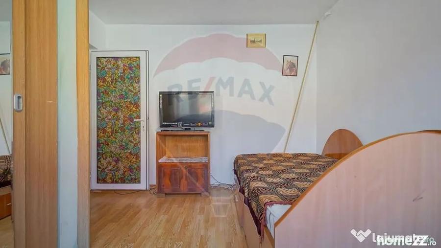 Apartament cu 4 camere decomandat în Drumul Poienii