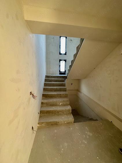 Casă cu 6 camere în Rozavlea
