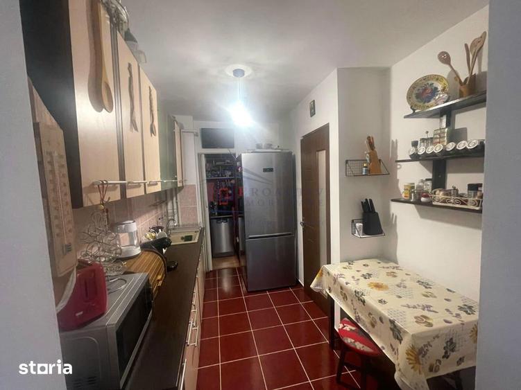 Apartament cu 3 camere decomandat în George Enescu