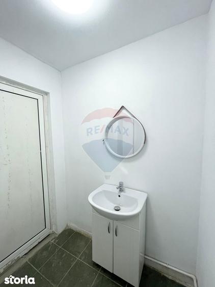 Spațiu comercial, de 148 mp, în Bujac