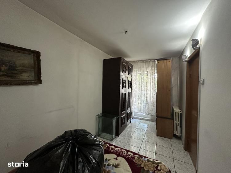 Apartament cu 3 camere în Malu Roșu