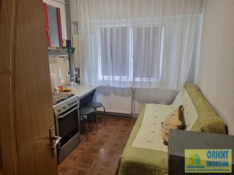 Garsonieră decomandată în Inel II