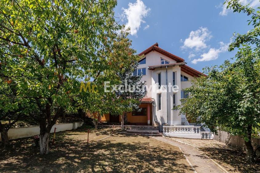 Casă cu 5 camere cu Teren 719 Mp în Găvana