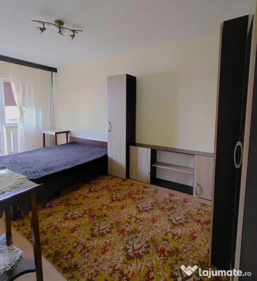 Apartament cu 2 camere decomandat în Astra