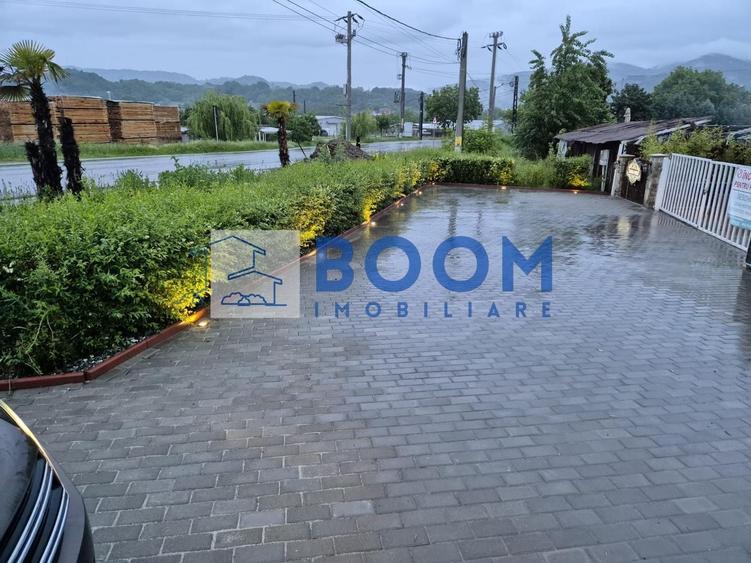 Spațiu comercial, de 320 mp, în Bujoreni