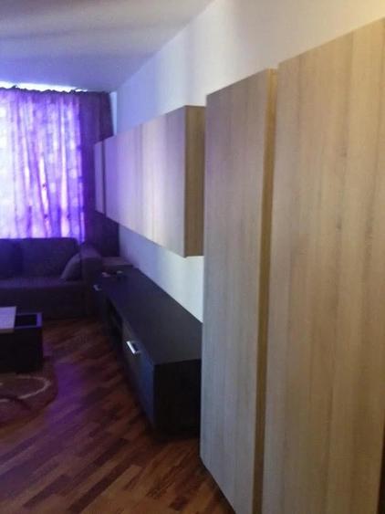 Garsonieră decomandată în Boul Roșu