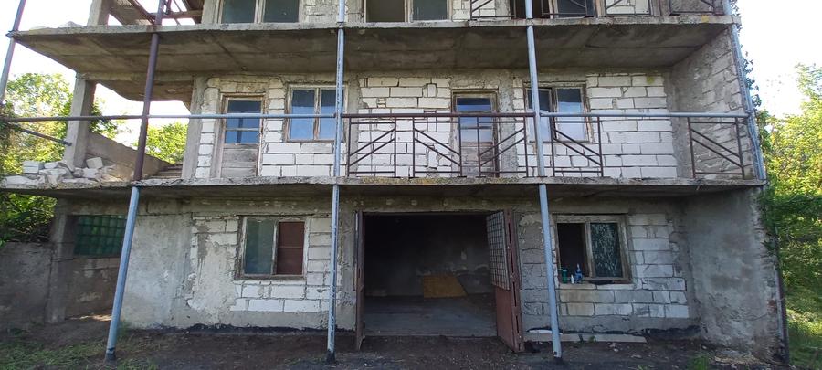 Casă individuală cu 6 camere cu Garaj în Cernica
