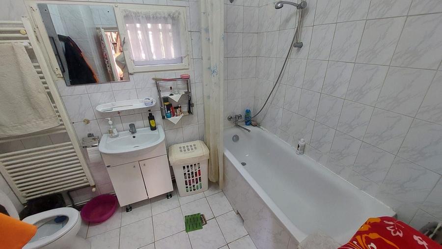 0 COMISION Casa zona Scolii Emil Isac, front la 2 strazi-Dambul Rotund - 14