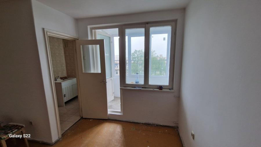 Particular vand garsoniera zona Tractoru. - 7