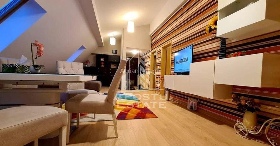 Apartament tip penthouse cu 3 camere, 2 bai, zona Toronta...
