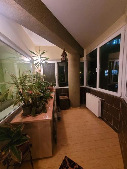 Primo, doua camere decomandat etaj 1 - 12