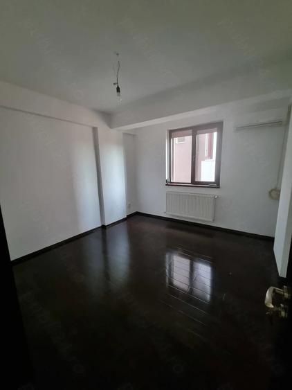 Apartament cu 2 camere semidecomandat în Chiajna