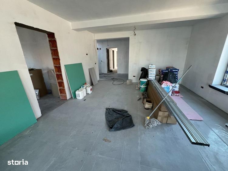 Casă cu 4 camere în Mărăcineni