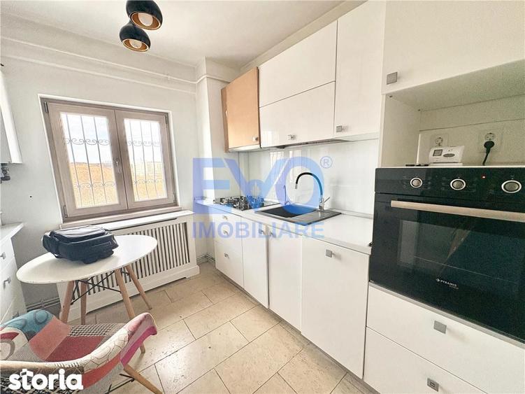 Apartament 4 camere de vanzare, decomandat, boxa, Copou, Iasi - 3