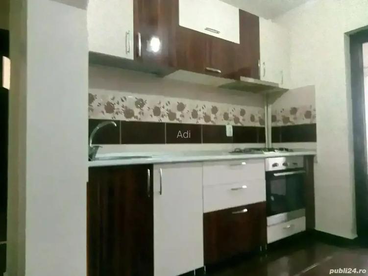Inchiriez apartament cu doua camere, in zona centrala.