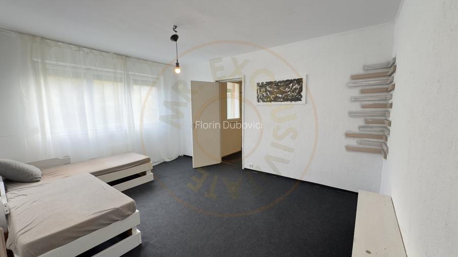 Oportunitate! Apartament 3 camere, Str. Ignisului Nr.24, Etaj III - Carei