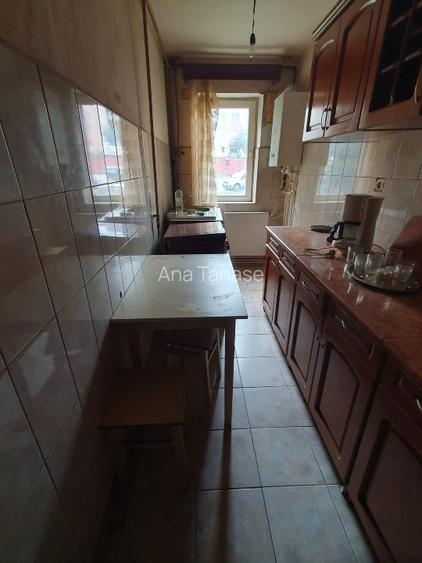 VANZARE APARTAMENT 2 CAMERE SEMIDECOMANDAT VANZARE APARTAMENT 2 CAMERE SEMIDECOMANDAT