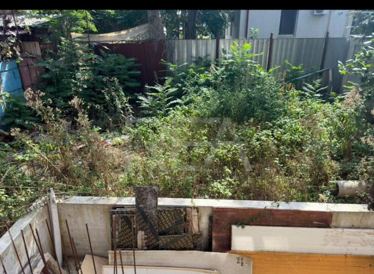 Casa + Curte 1 Mai - 1