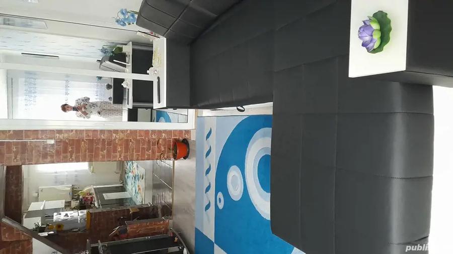 vand apartament cu 3 camere in Petro?ani - 4