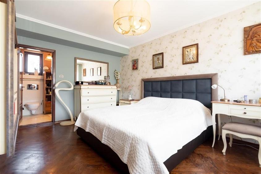 RECO Vila cu 5 camere str. Apateului- zona Nufarul - 16