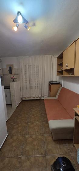 inchiriez garsoniera - proprietar - 1