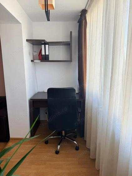 Apartament cu 4 camere decomandat în Tudor