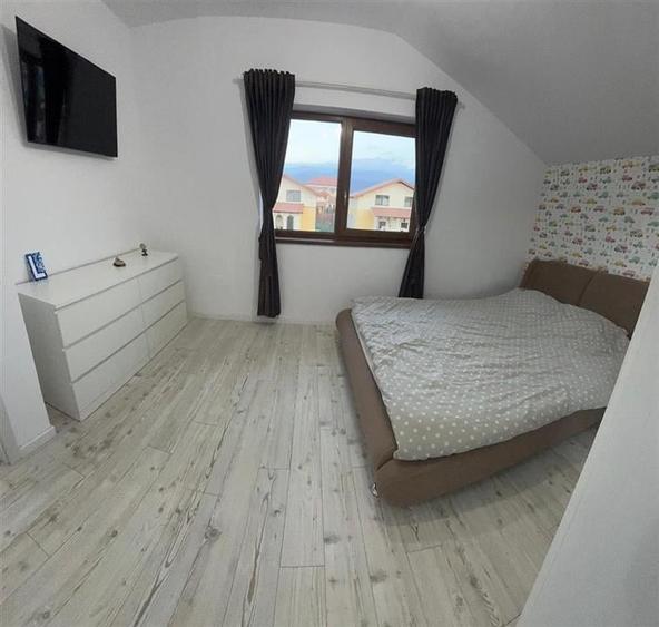 CASA DEOSEBITA 4 CAMERE, CRISTIAN - 6